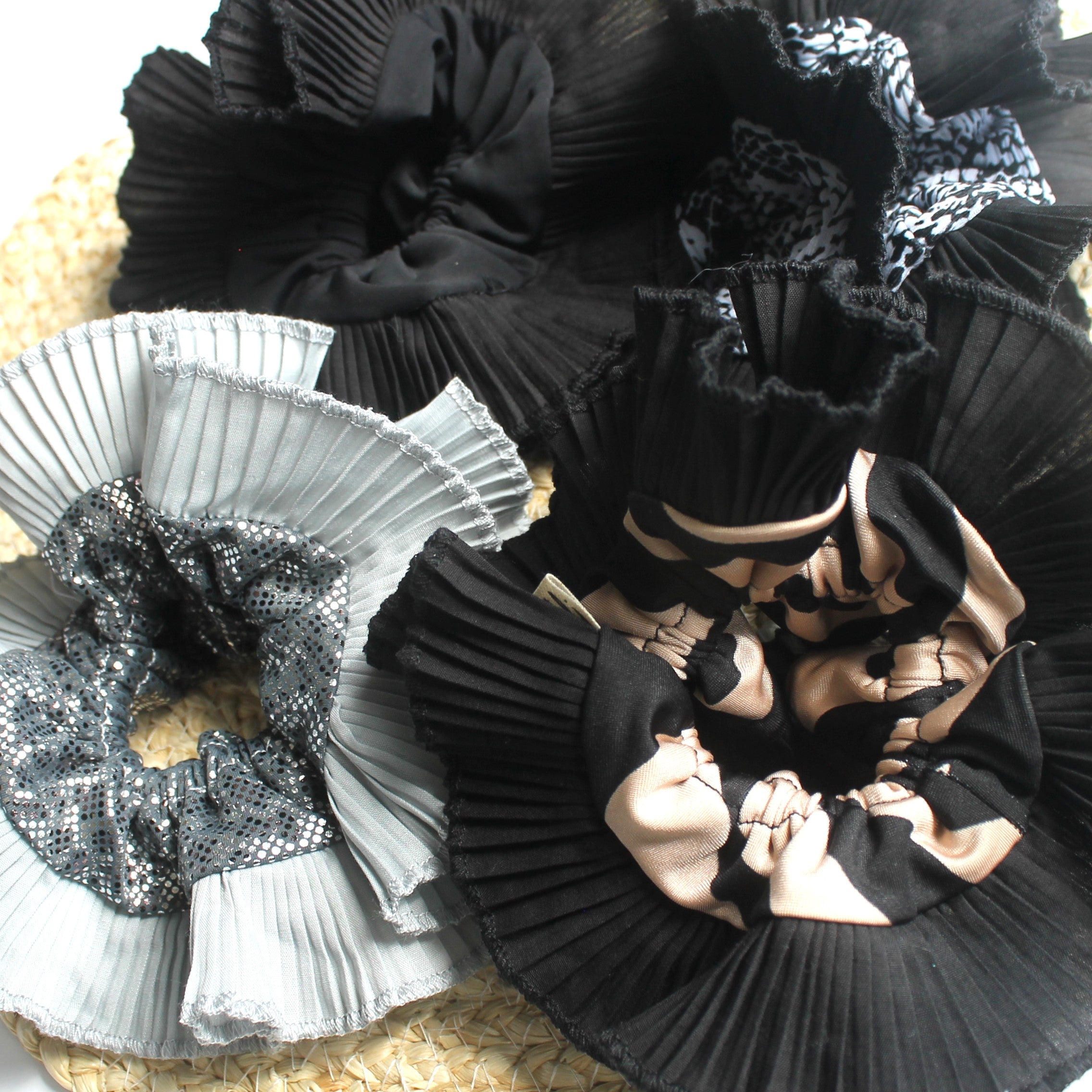 Tres coleteros dobles seleccionados al azar