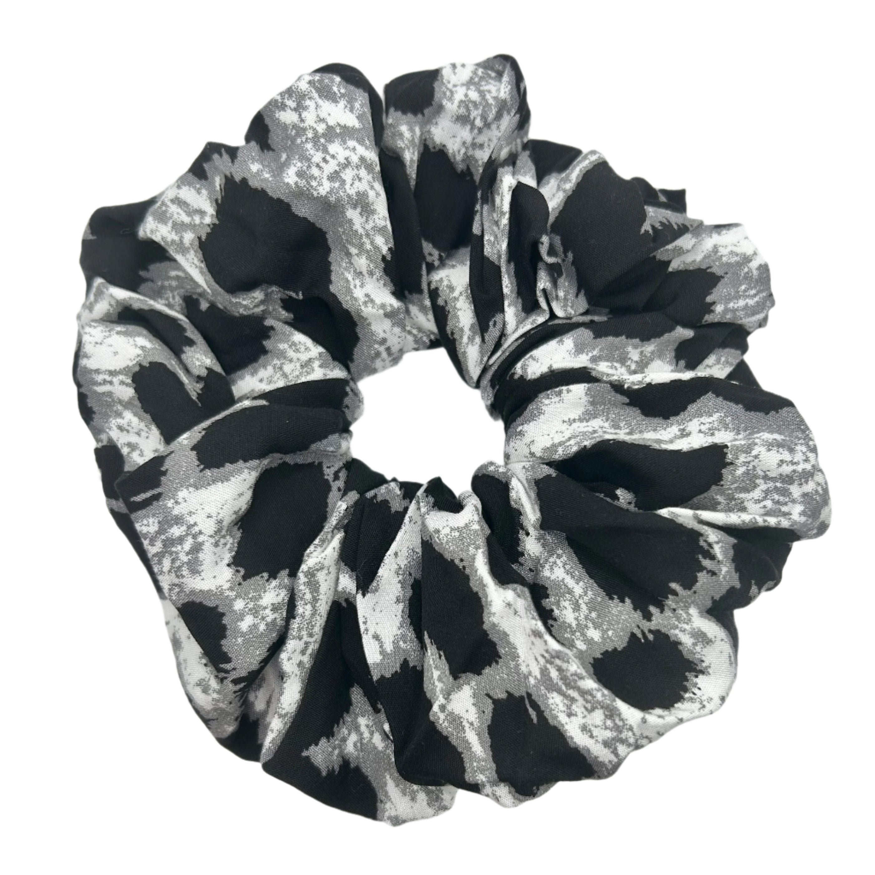 scrunchie de colores negros y blanco
