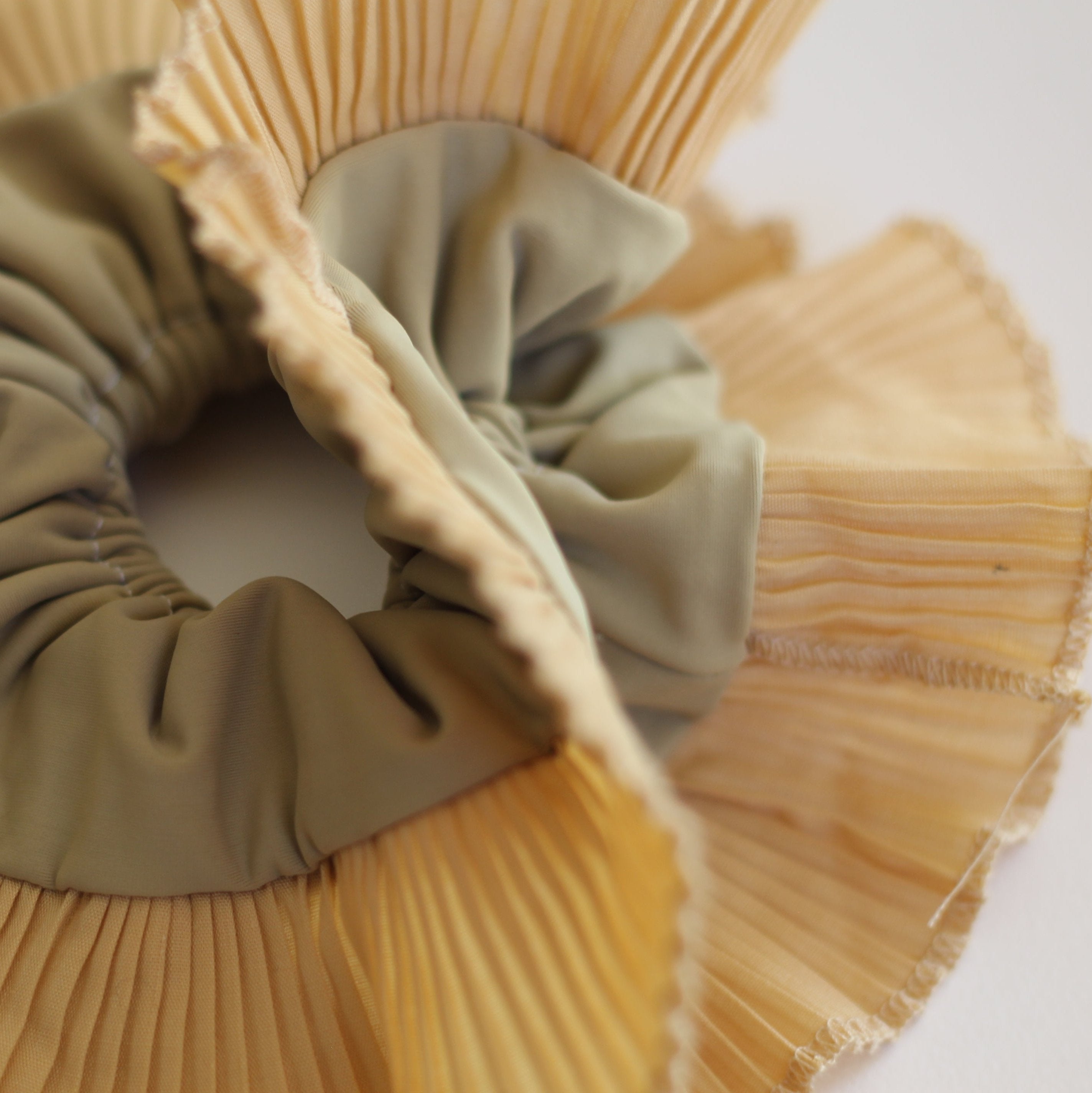 Latte - Ruffle Scrunchie
